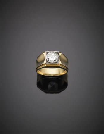 Diamante solitario rotondo di ct 1,57, con montatura in oro giallo da uomo,...