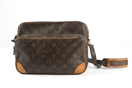 Louis Vuitton - Nil - Crossbody bag - Catawiki