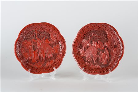 Arte Cinese Coppia di piatti in lacca rossa Cina, dinastia Qing, XIX secolo....
