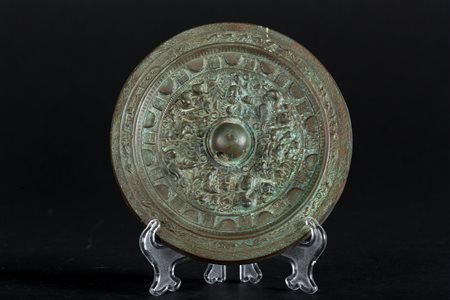 Arte Cinese Specchio in bronzo Cina, dinastia Tang o posteriore. -. Cm 15,00....
