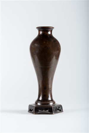 Arte Cinese Vaso a balaustro in bronzo a patina scura Cina, dinastia Ming. -....