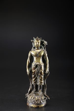 Arte Cinese Statua in bronzo dorato raffigurante Padmapani Cina, dinastia...