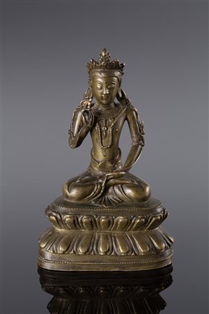 Arte Himalayana Statua in bronzo raffigurante un bodhisattva Cino/Tibet,...