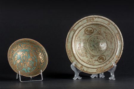 Arte Islamica Due coppe in ceramica decorate nello stile Lajvardina Iran, XIX...