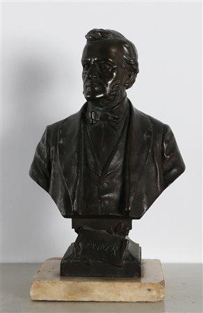 ARTISTA DEL XIX SECOLO Busto di Wagner in bronzo brunito. . Cm 26,50. Firma...