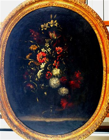 PITTORE ANONIMO "Composizione floreale" Ovale, cm 94x72 olio su tela