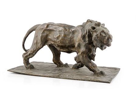 VEDANI MICHELE Milano 1874 - 1969 "Leone" H. cm 19x34x18 scultura in bronzo...